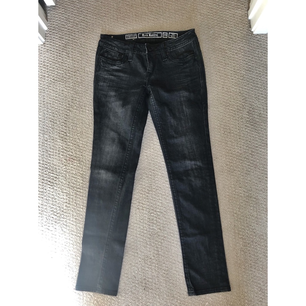 Like new black skinny Rock Revivals 🖤